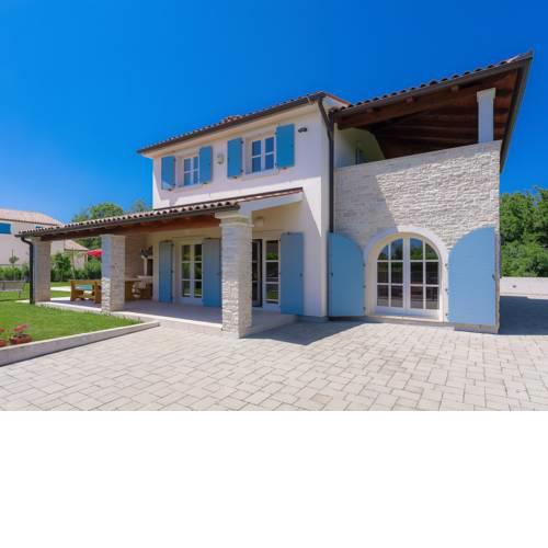 Villa Azura
