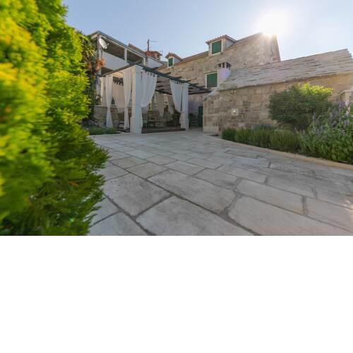 Villa Bante - Luxury Stone House