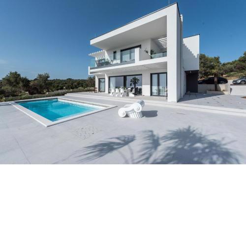 Villa Blue Moon