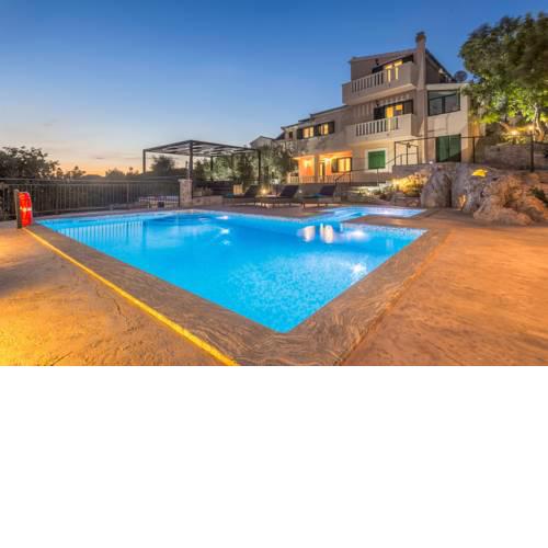 Villa Boulder