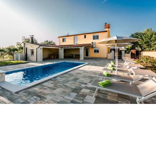 Villa Casa Risolina for 10 persons with private swimmingpool