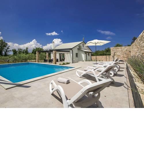 Villa Crystallina