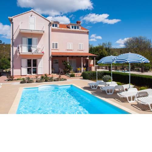 Villa Darrer