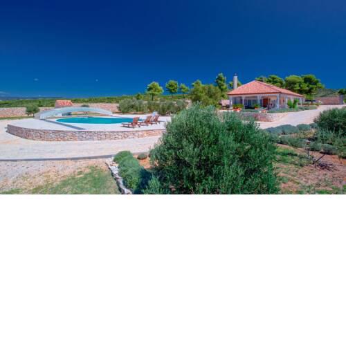 Villa De Pinus Luxury villa on Hvar, heated pool