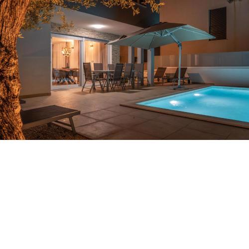 Villa DEA mit privatem beheiztem Pool