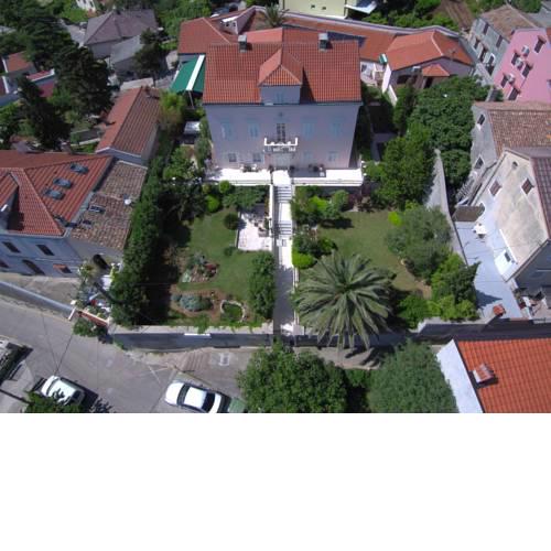 VILLA DEIS