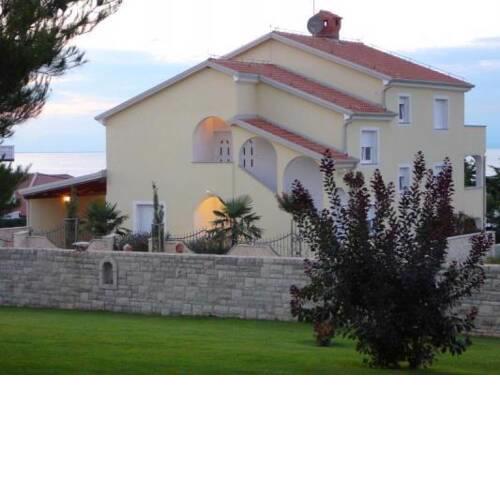 Villa del Golfo