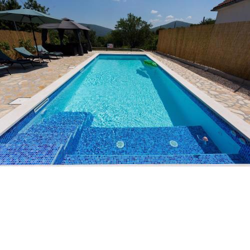 Villa Dida Dinko - peaceful getaway w/ pool & bbq