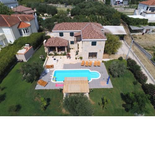 Villa Domnius