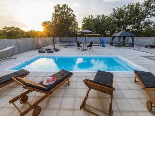 Beautiful Villa with a Private Swimming Pool in Brisevo