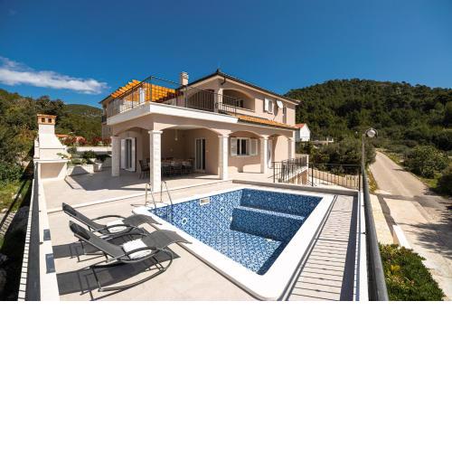 VILLA DUJO