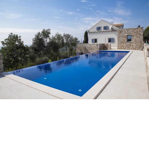Villa Ella
