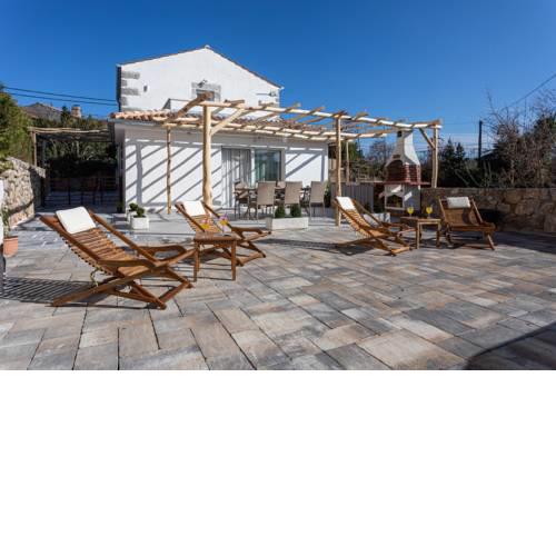 Villa Elm