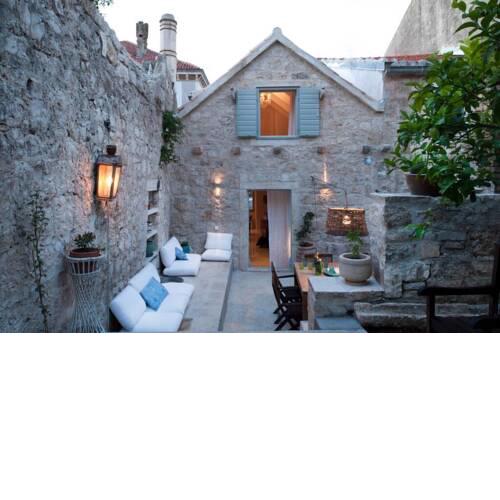 Villa Felis Vis, Antique 1780 built stone town house