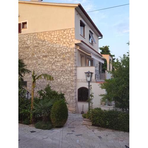 Villa Feral Apartments