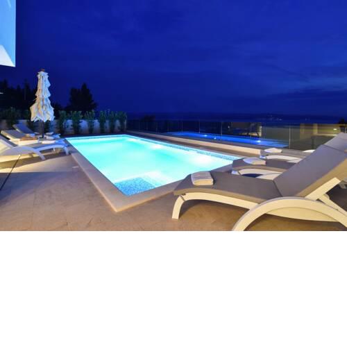 Villa Forti Jedan - 5 Bedroom Modern Villa - Sister Villa Available - Sea Views