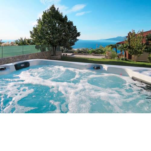 Villa Giani Apartments with Swimming Pool