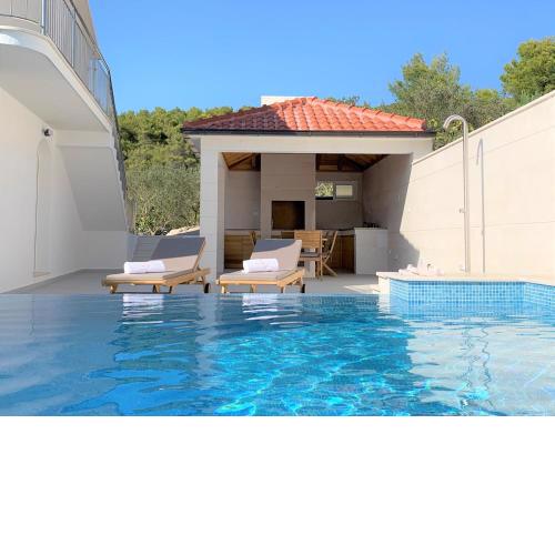 Villa Green Bay villa on island Korcula, heated pool