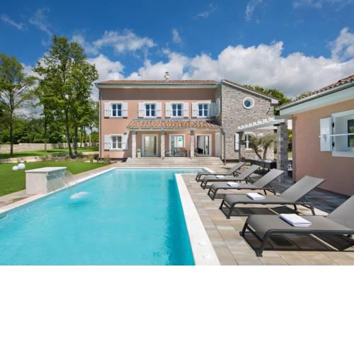 Villa Green Frame