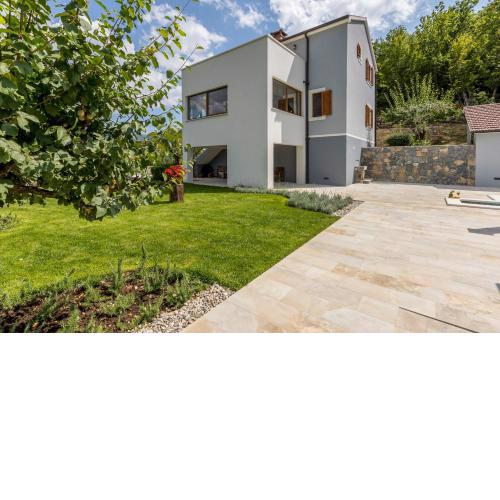 Villa Grey Stone