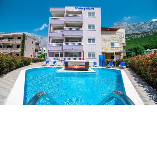 Villa in center, with swimming pool and jacuzzi