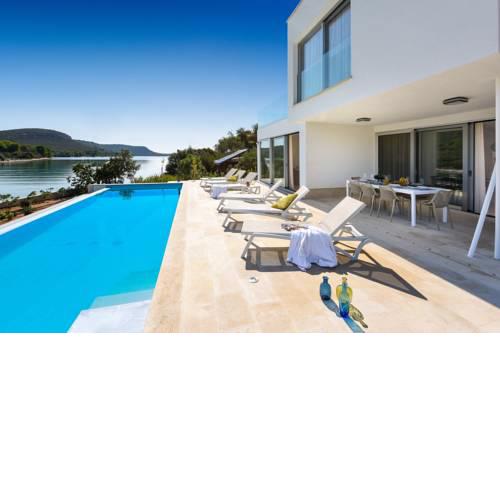 Villa InBlue