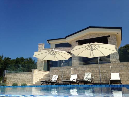 Villa Infinity