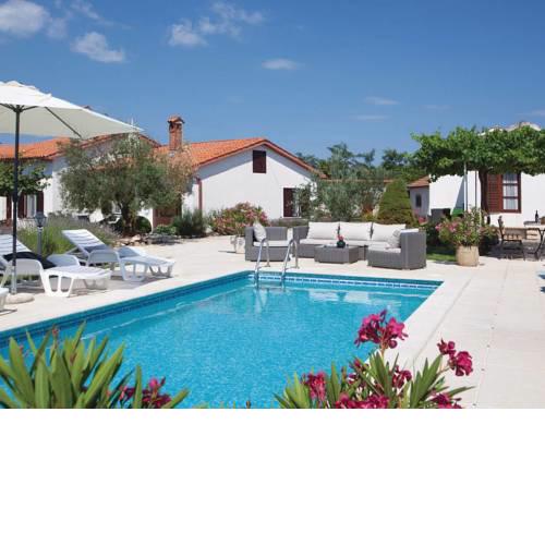 Spacious Villa with Private Swimming Pool in Labin