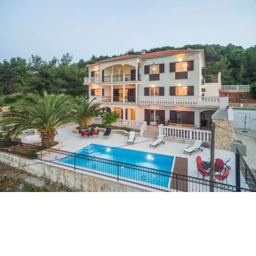 Villa Iž