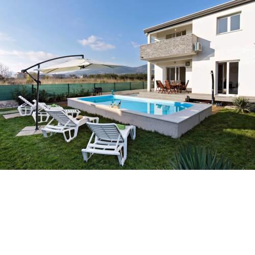Villa Kiki