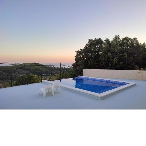 Villa Korta - Spacious House with Pool