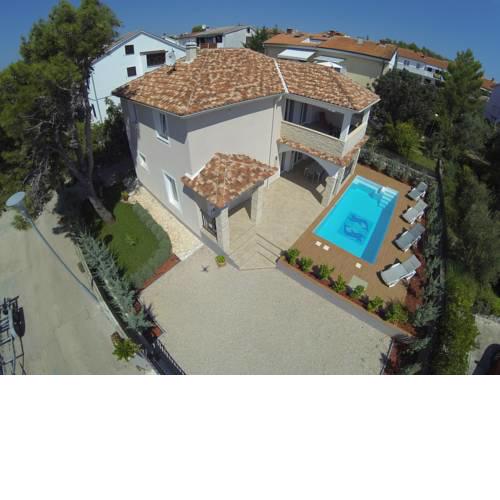 Villa KRK