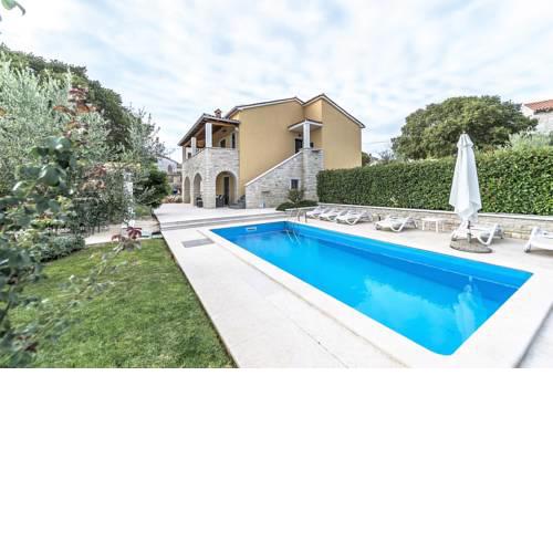 Villa Ladonja with Private Pool and Sauna