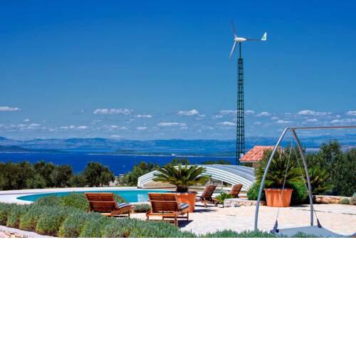 Villa Lambik - 7 Bedroom villa with magnificent views of the sea and distant Islands