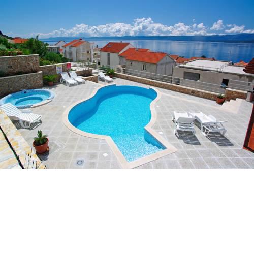 Villa Lara Apartments