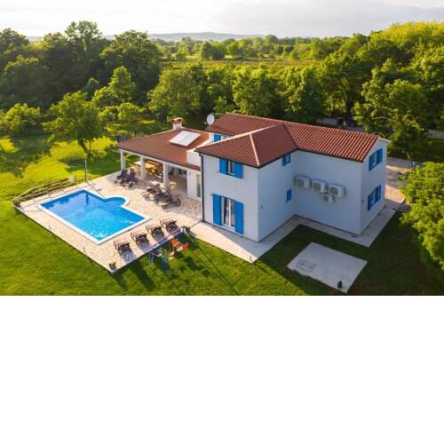 Villa LariF