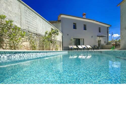 Villa Latini - [#a43352]