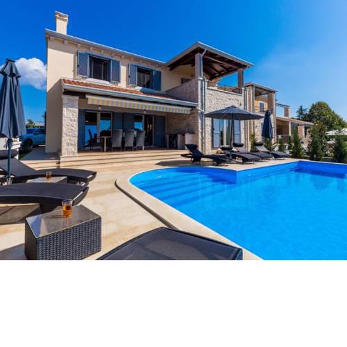 Modern Villa in Deklici with Pool