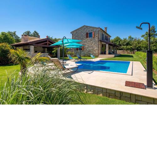 Villa LAVANTINA