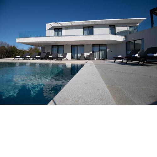 Villa Lea with sea view only 1.5 km from the beach