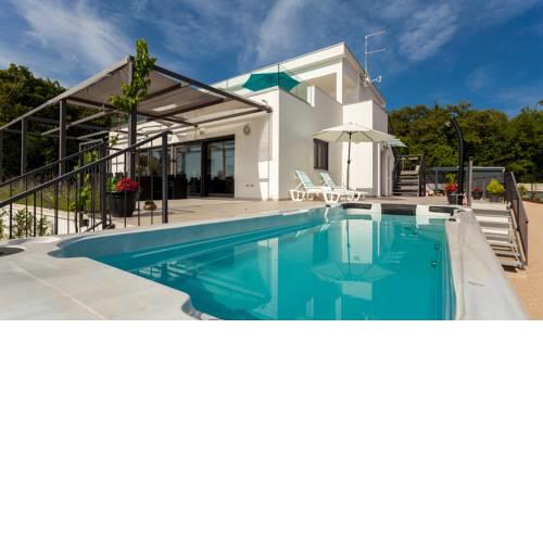 Villa Leones