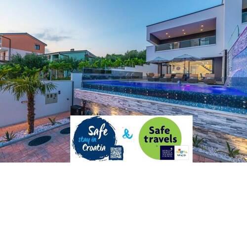 Villa Lorena with pool