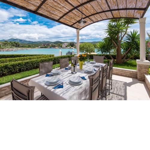 Villa Loviste Paradise