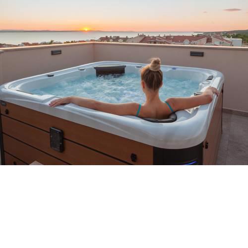 Apartments Luana with Rooftop Jacuzzi