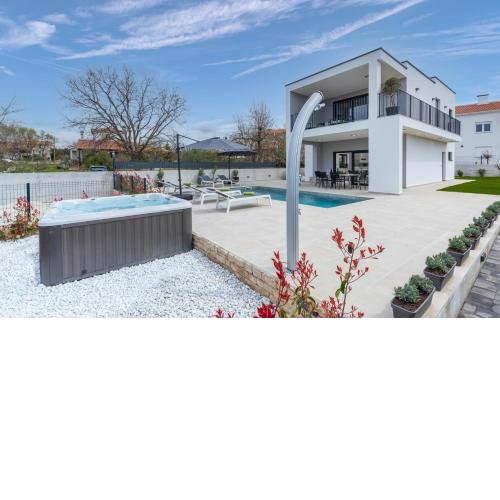 Villa Lucia with Jacuzzi and Private Pool