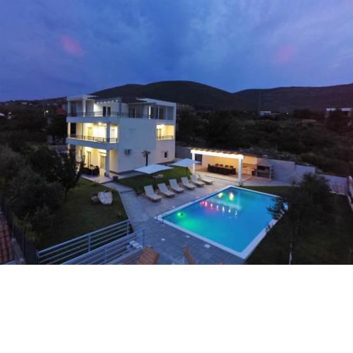 Villa Lucky me