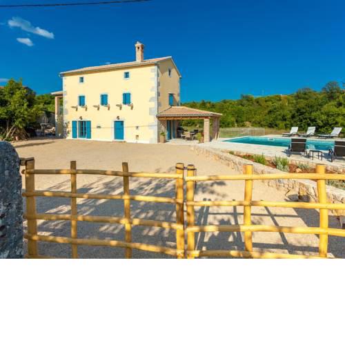 Mediterranean Villa on the Croatian Islands by the Sea