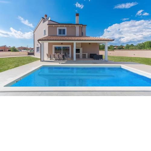 Villa Magica