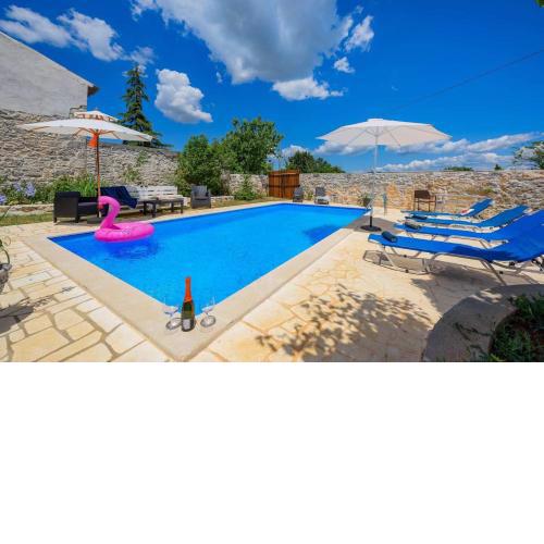 Villa Manovel