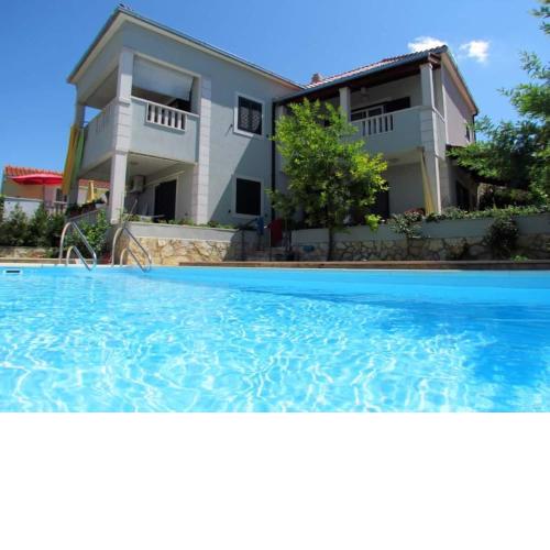Villa Mari - with pool